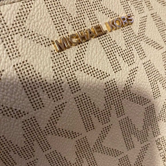 Michael Kors Cream and Tan with Gold accents Crossbody Bag 10”x8” - Picture 9 of 13